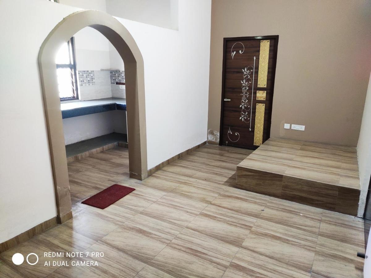 الشقق الفندقية نويدا الكبرىفي  Yog Bhawan المظهر الخارجي الصورة